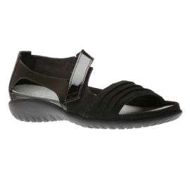 Papaki Black Leather Sandal
